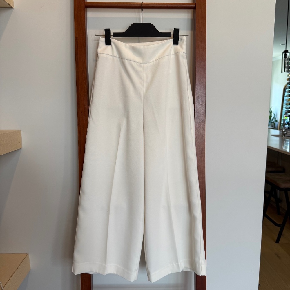 Express High Rise Cropped Culottes – White – Size 4